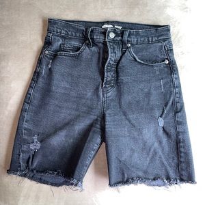 Old Navy Black Bermuda Shorts Size 6